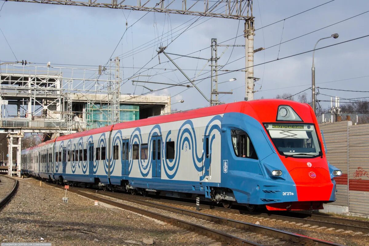 Поезд иволга для мцд. Электропоезд иволга эг2тв. Иволга 2. Тверской вагоностроительный завод иволга. Электропоезд эг2тв иволга подольск.