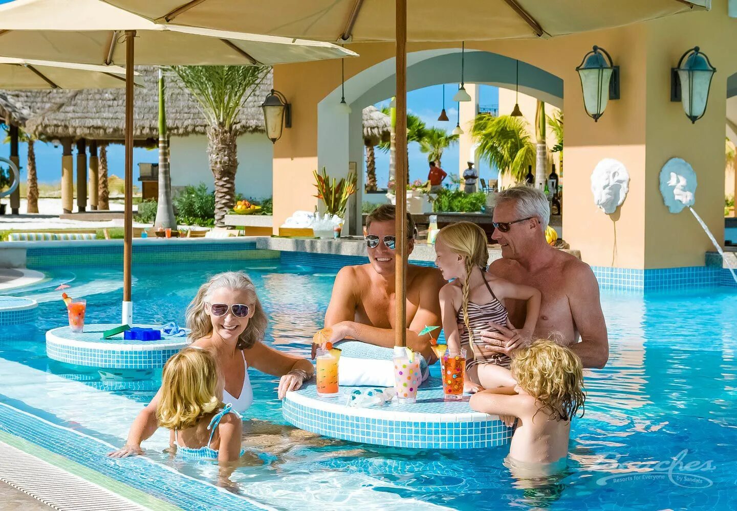 Стамбул семейный отдых. Family Hotel Holiday. Family in Resort. Мама на курорте рассказ