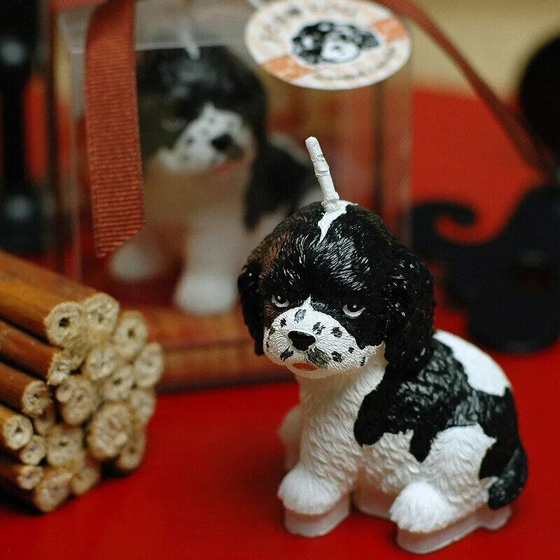 Собачка из свечи. Свечи для собак. Необычные свечи. Собака ест из миски. Свечи для собак.