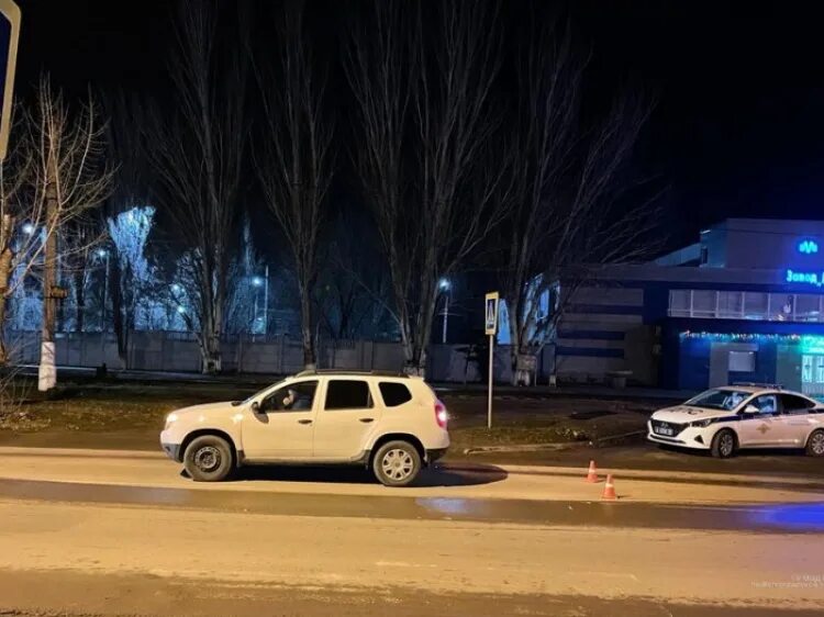 Новости в течении часа. Сбили пешехода в Волжском. В Волгограде сбили женщину. ДТП наезд на пешехода Волжский 19.12.2022.