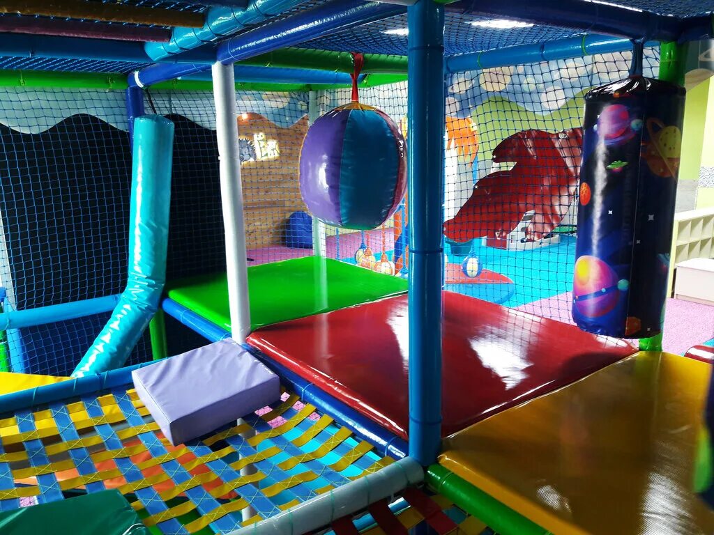 детский центр в мадагаскаре тольятти. парк космик новосибирск. ставрополь фанки таун карапузия. площадка радуга невинномысск. фанки таун ставрополь космос.