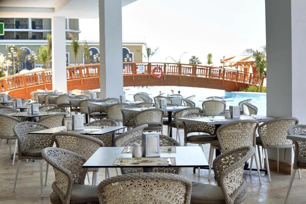Sunis efes royal palace море. Royal palace hotel турция кушадасы. Отели 5* измир. Grand efe hotel 4. Grand efe hotel 1 ночь.
