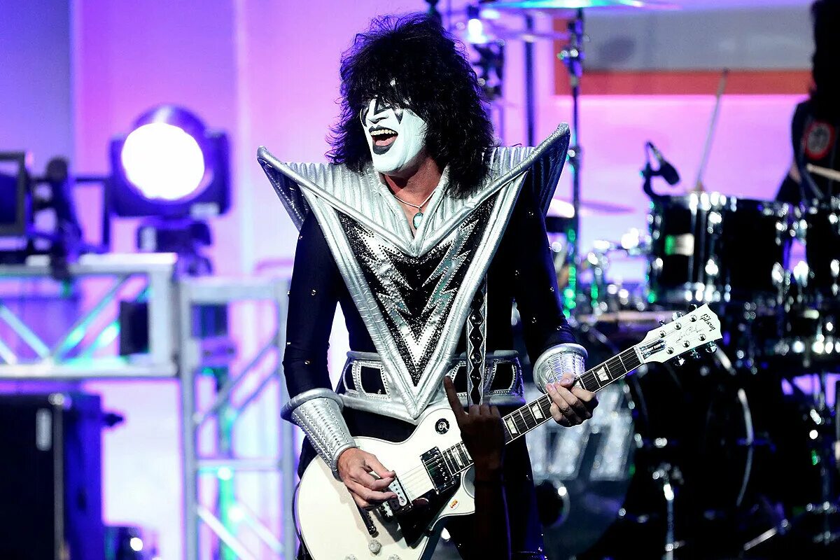 Томми Тейер. Томми тайер Kiss. Группа Кисс Tommy Thayer.