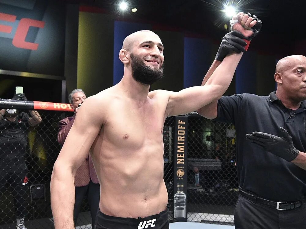Хамзат чимаев ufc. Хамзат чимаев. чеченский боец ufc чимаев. хамзат чимаев колби ковингтон. хамзат боец.