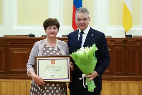 Губернатор медикам