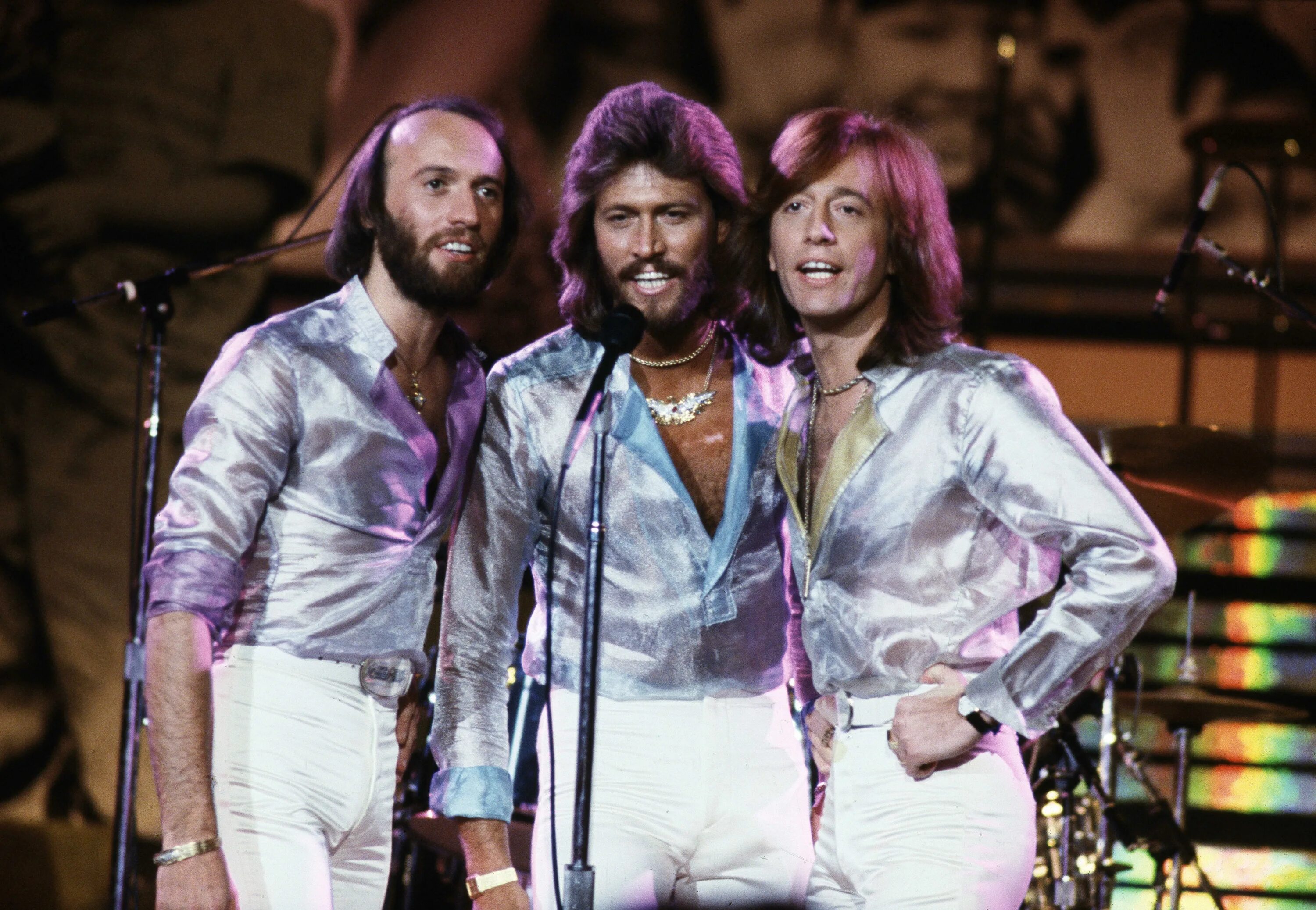 Группа Bee Gees. Группа Bee Gees 2020. Барри Гибб 2021. Bee Gees 1976.