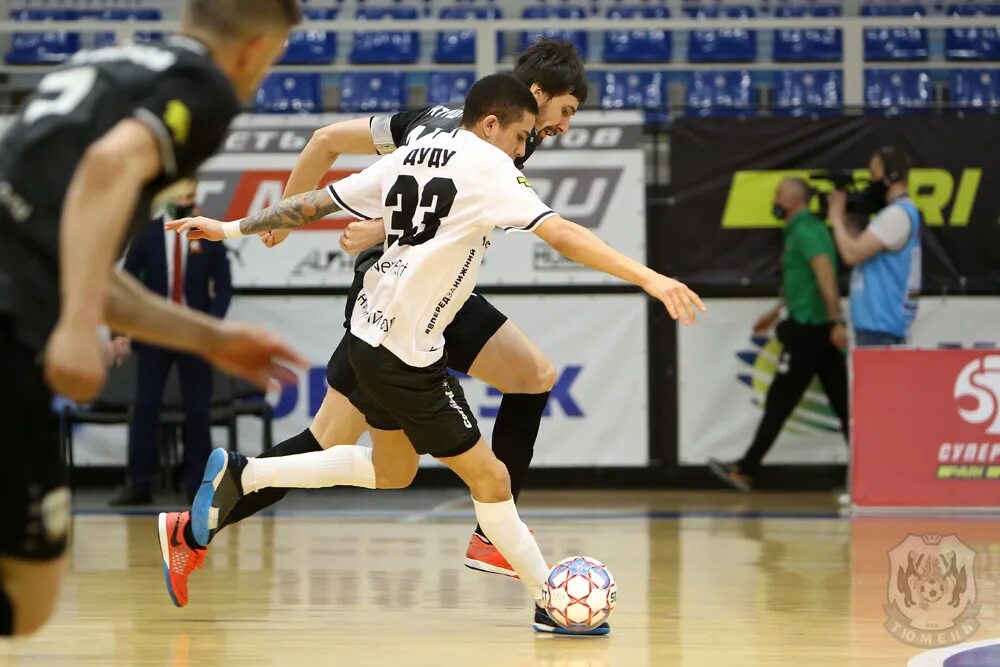 Алик хайруллаев мфк тюмень. Мфк тюмень 2011. Тюмень торпедо мфк. Тюмень торпедо мфк. Емельянов максим волейбол.