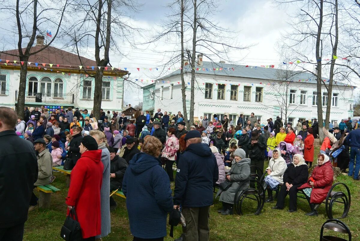 Погода кологрив костромская на неделю. Кологрив Костромская область гусиная столица. День гуся Кологрив Костромская область. День гуся в Кологриве. Праздник гуся в Кологриве.