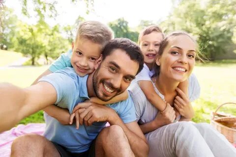 Family live or lives
