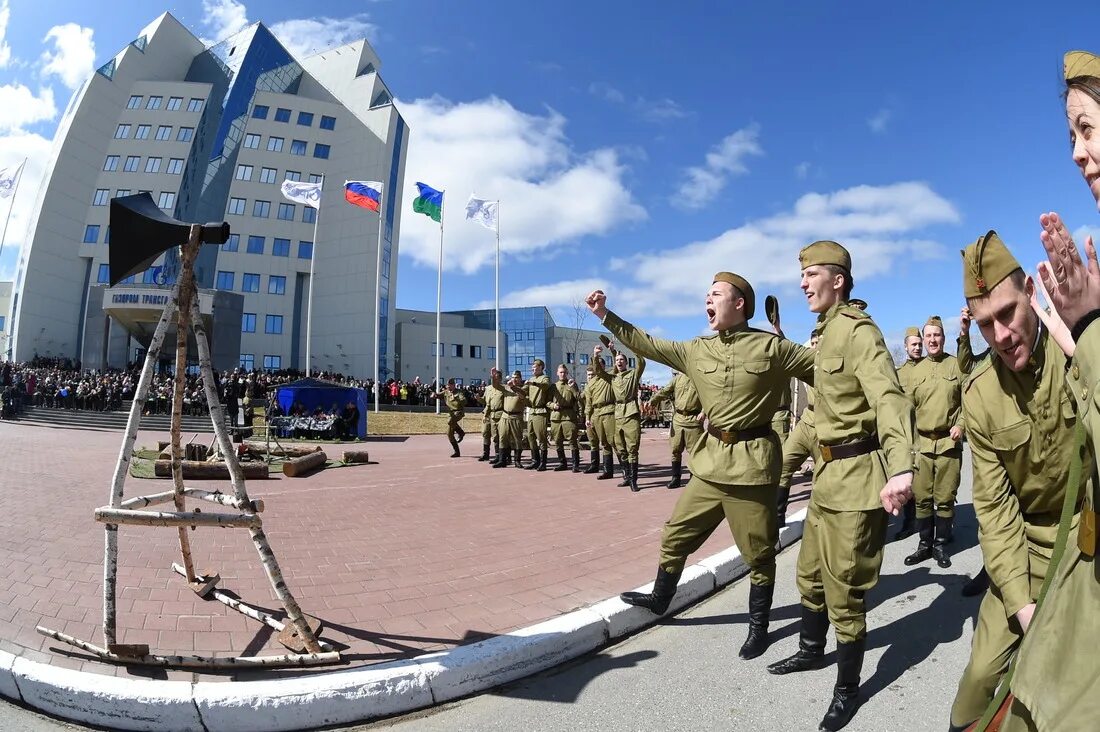 Мемориал воинской славы Югорск. Горск российсие военные. ВЧ Югорск. Мемориал военный с флагом в России. Участие в военных мероприятиях