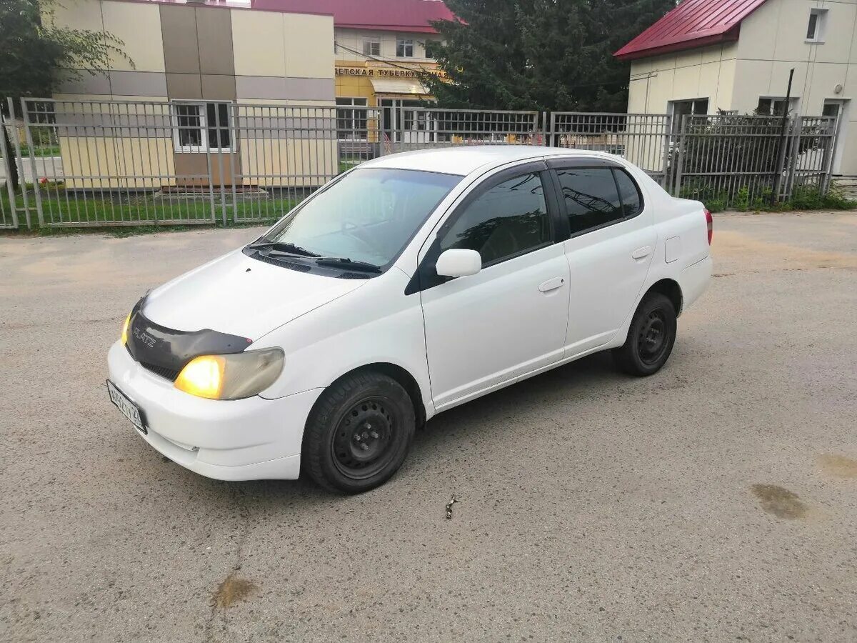 Платц 2000 года. Toyota Платц 2000. Toyota Platz 1999. Toyota Platz 2000 машина. Тойота Платц левый руль.