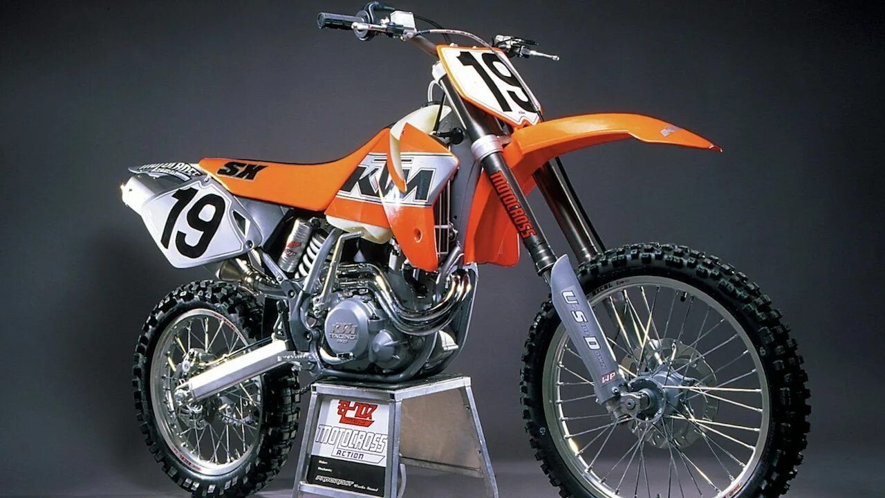 Ктм sx 125 2003. Ктм 125 sx. Ктм 2000. Ктм 125 ехс. Ktm lc 125 1981.