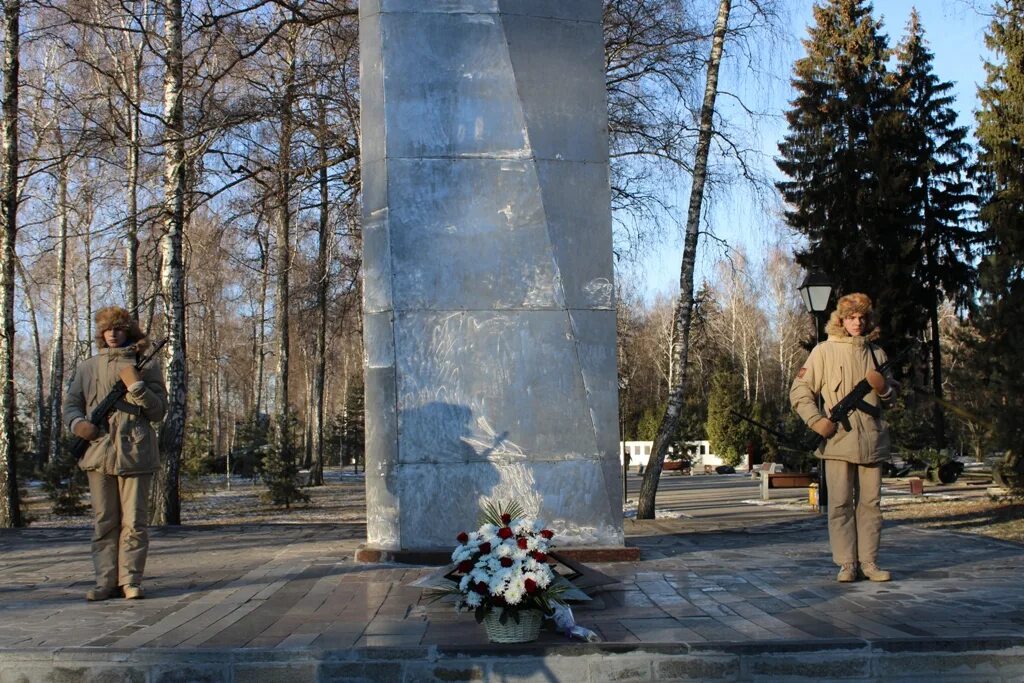 81 годовщина освобождения. Освобождение Сталиногорска Новомосковск. 80 Лет освобождения Сталиногорска. Освобождение Сталиногорска 12 декабря. Аллея славы г. Новомосковск.