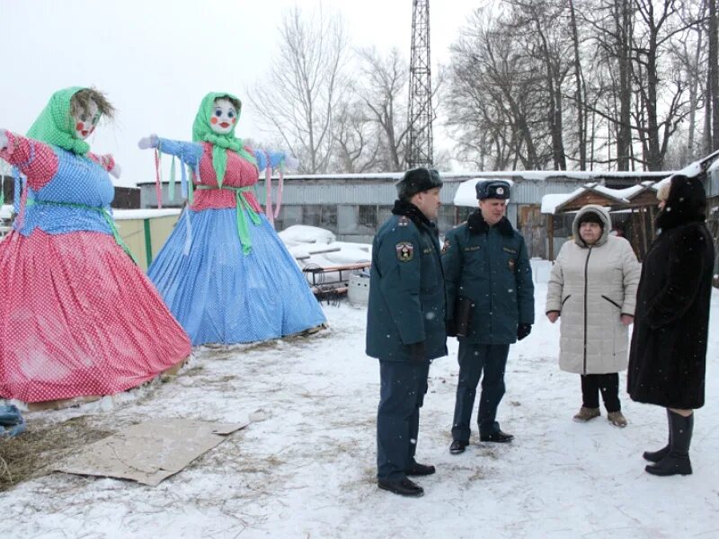 Сжигание чучела пенза. Безопасная Масленица МЧС. Масленица Пенза. Масленица МЧС.