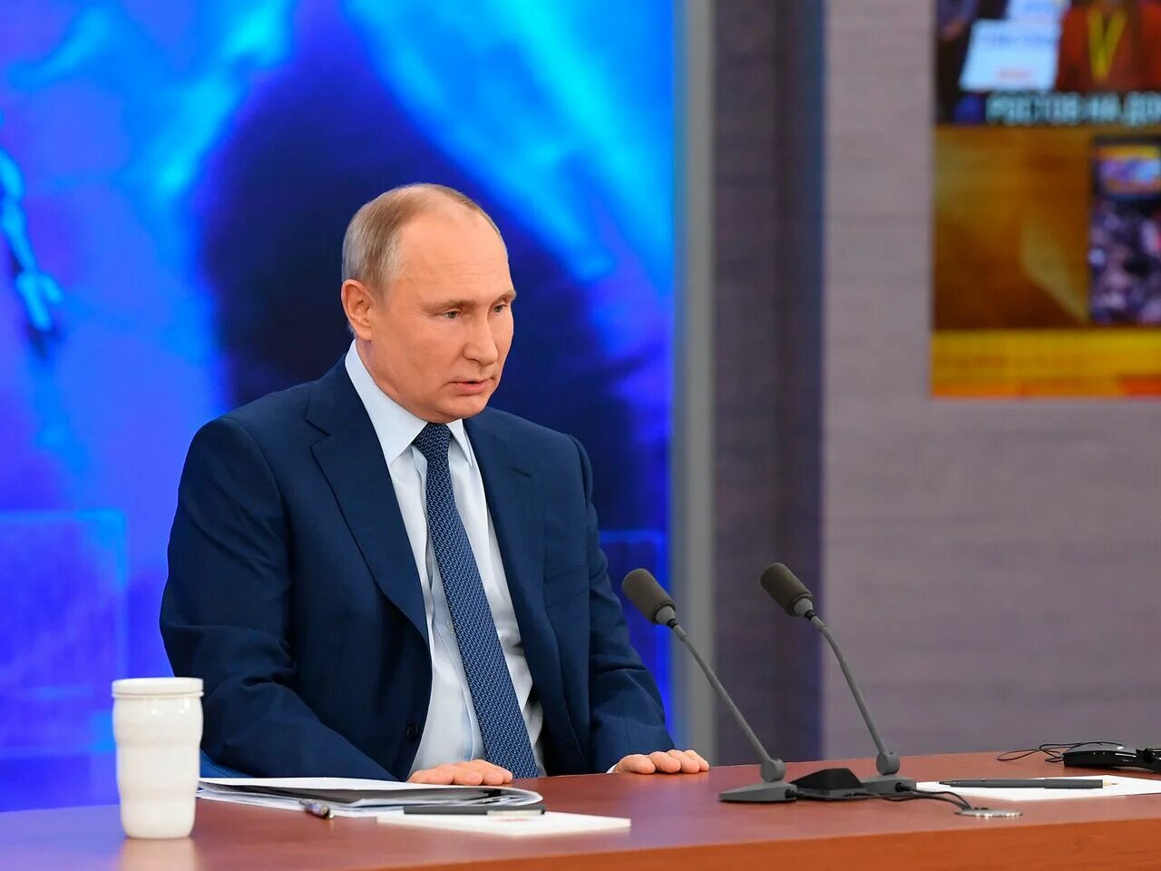 Прямая линия с владимиром владимировичем путиным