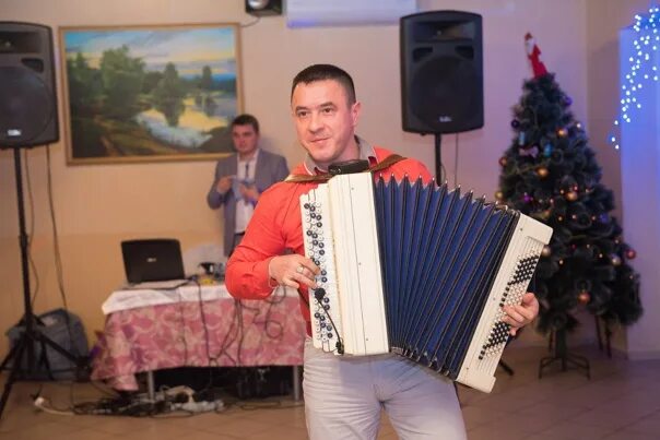 Ильфат шаехов баянист. Баянист виртуоз сергей екатеринбург. Баянист шаехов. Вячеслав абросимов певец баянист композитор. Абросимов вячеслав баянист.