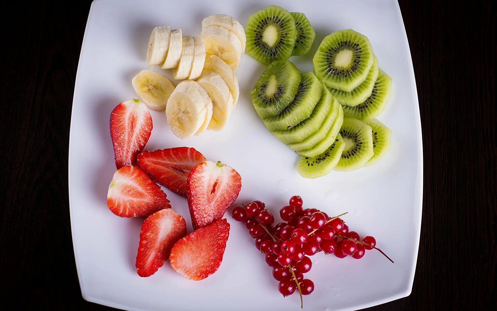 Сахар из фруктов и ягод. Фруктовая тарелка. Нарезанные фрукты. Фруктовая нарезка. Красивая нарезка фруктов.