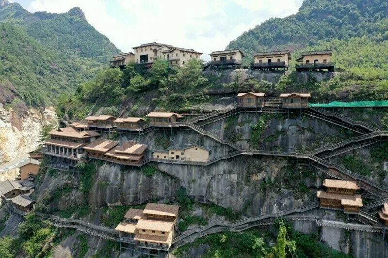 Змеиная китайская деревня фото