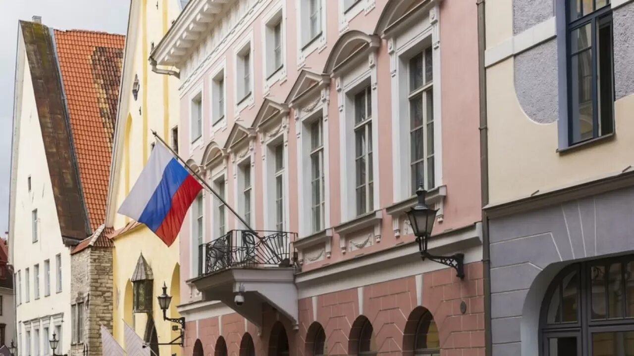 Российские дипломаты в эстонии. Здание эстонского посольства в москве. Эстонский в москве. Резиденция посла эстонии в москве. Эстонский в москве.