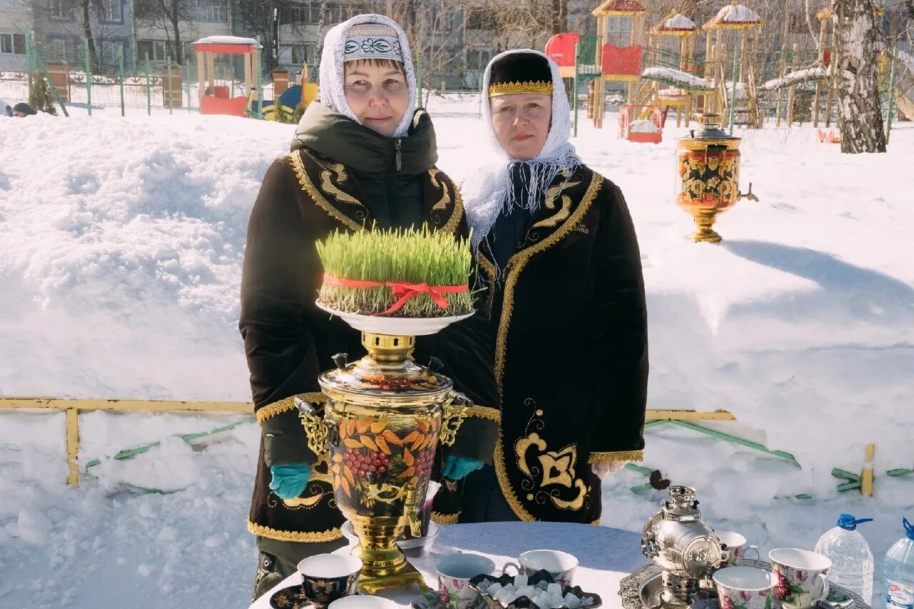 Татарский праздник в марте. Навруз Бугульма. Новруз байрам в Татарстане. Навруз татарский праздник. Праздник Навруз Бугульма.