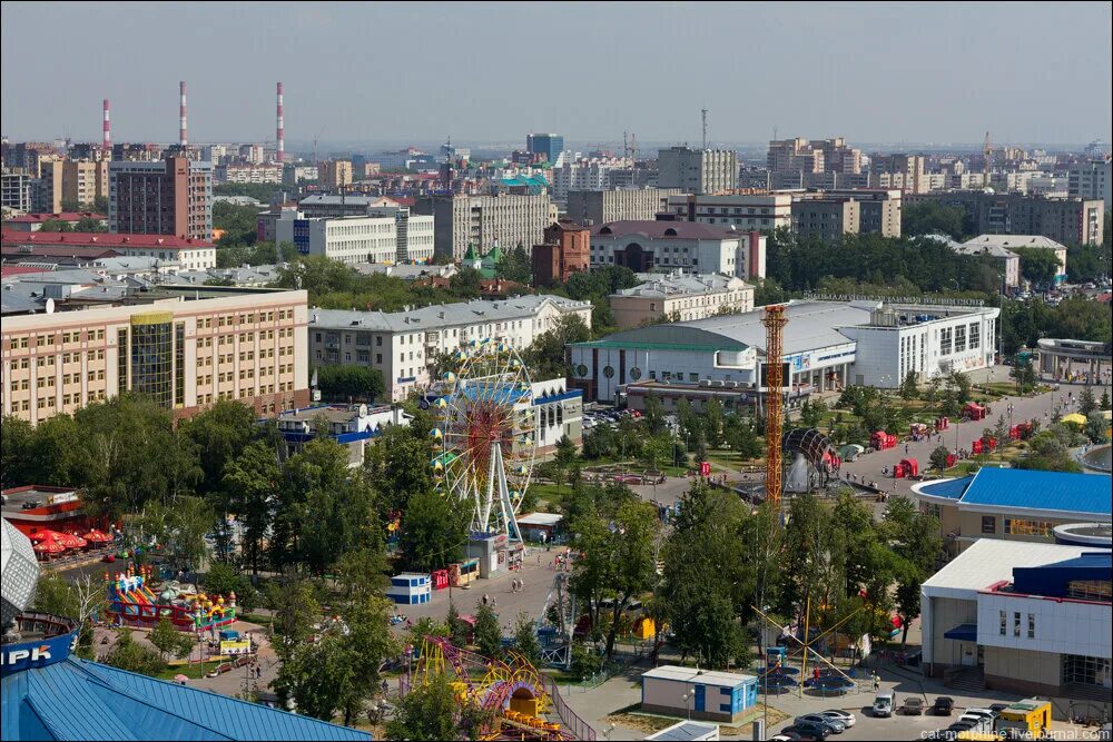 Где жить в тюмени. Тюмень центр города. Тюмень исторический центр. Цветной бульвар Тюмень. Тюмень центр улицы.