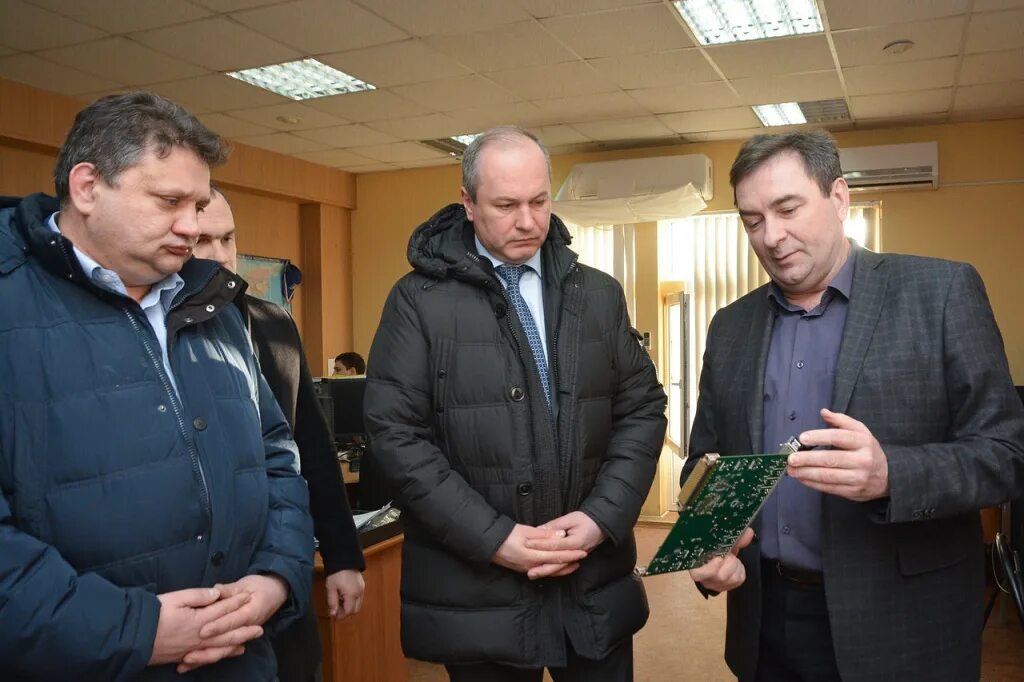 Градиент ростов на дону. Градиент ростов на дону. Ростовский нии радиосвязи ростов-на-дону. Ао «всероссийский научно-исследовательский институт «градиент». Нии градиент ростов на дону.