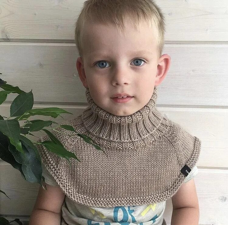 Манишка для мальчика 4 лет. Манишка для детей.