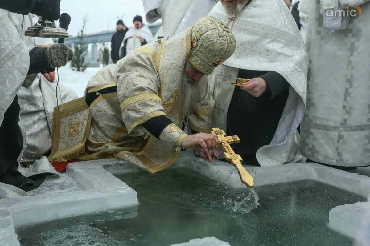 Монастырь в святой воде