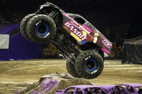 Monster b