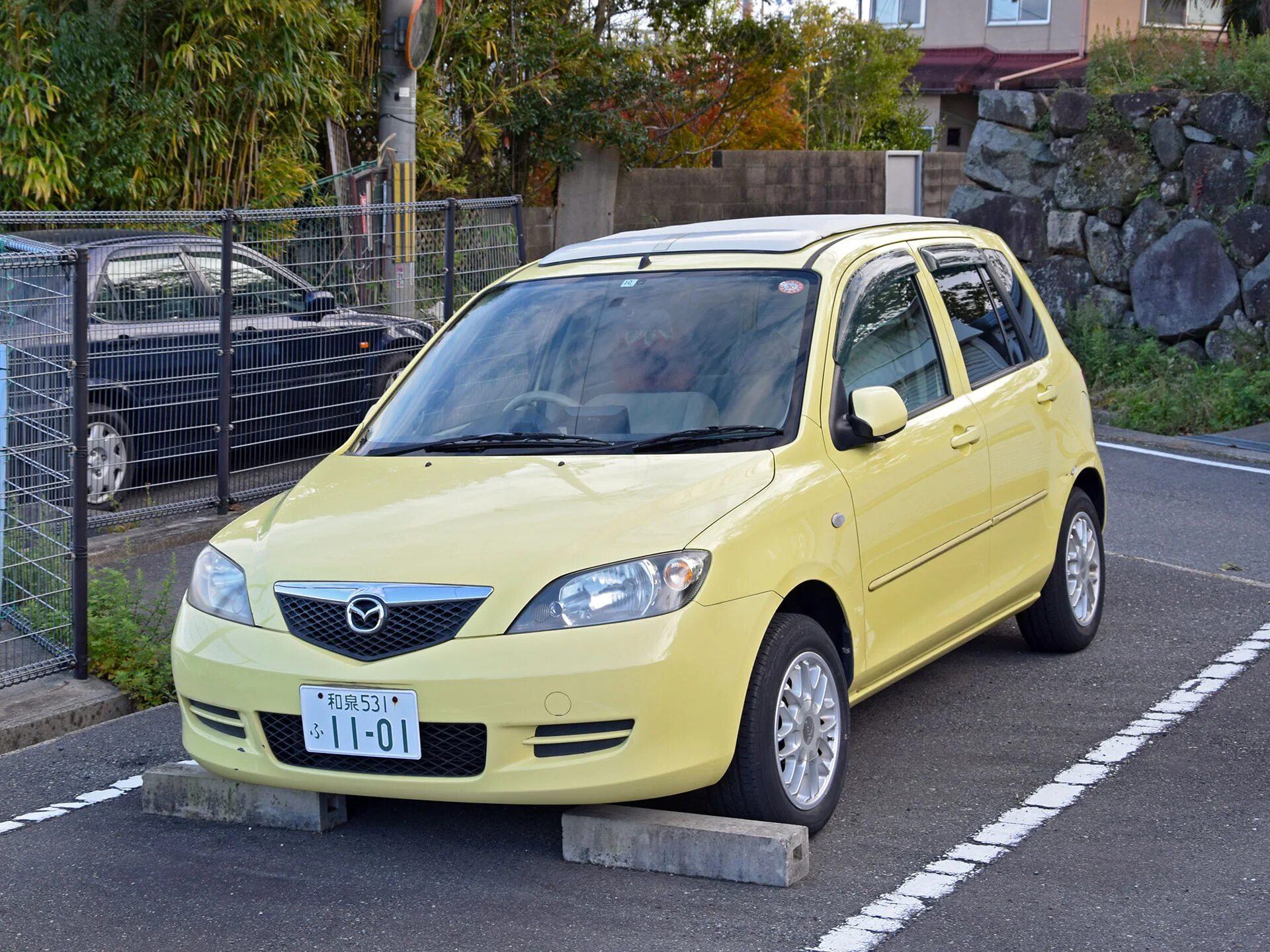 Mazda Demio 1. Мазда Демио 2003 1.3. Мазда Демио de 2008 японские. Мазда Демио 1.3 номер.