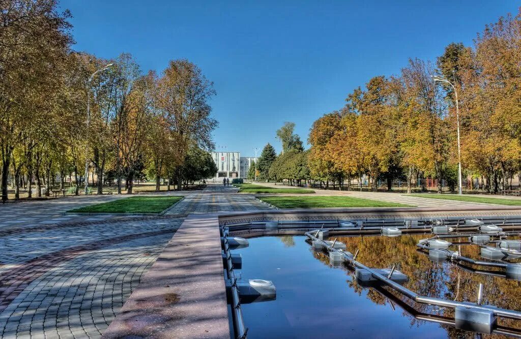 Каневская поселок. Станица Каневская Краснодарский край. Центральный парк станица Каневская. Станица Каневская набережная. Парк Каневская Краснодарский край.