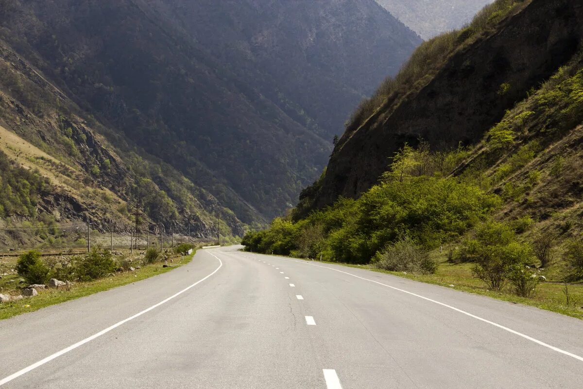 в грузию можно попасть. дарьяльский монастырь казбеги. грузинская граница. верхний ларс 2022. казбеги грузия на карте.