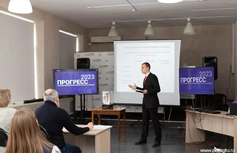 Корпоративный календарь авиадвигатель. Календарь двигатели. Прогресс 2023. Прогресс 2023. Календарь двигатели.