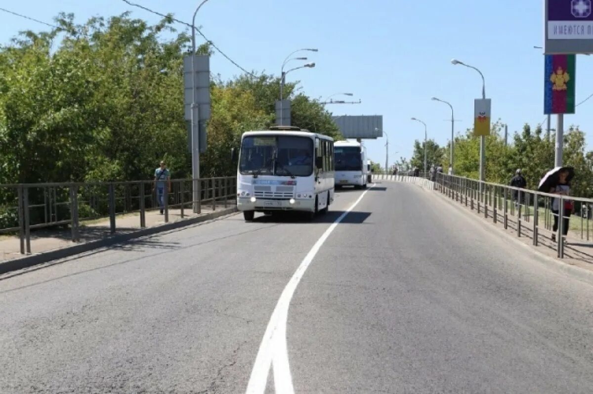Краснодар мосты автобус. Яблоновский мост в краснодаре. яблоневый мост краснодар. новый яблоновский мост в краснодаре. яблоновский мост ограничение по высоте.