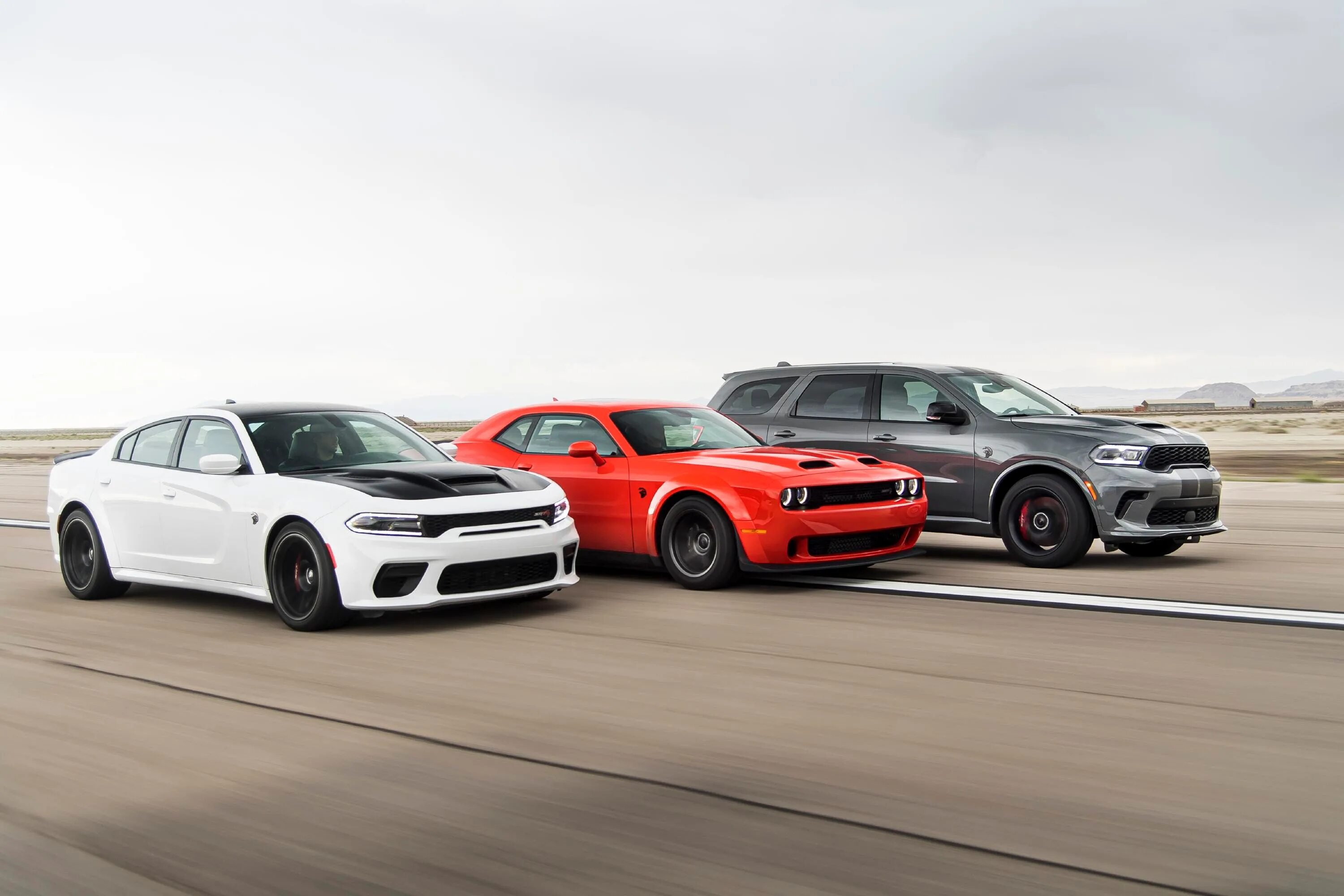 Додж 2025. Dodge charger srt hellcat. dodge challenger 2025. додж челленджер 2025. dodge challenger srt hellcat redeye 2025.