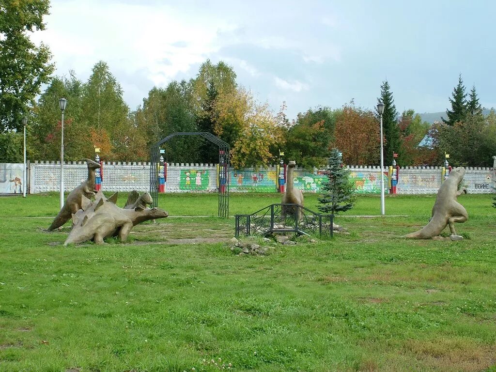 Междуреченский городской парк. Городской парк междуреченск. Городской парк междуреченск. Городской парк культуры и отдыха междуреченск. Парк город междуреченск.