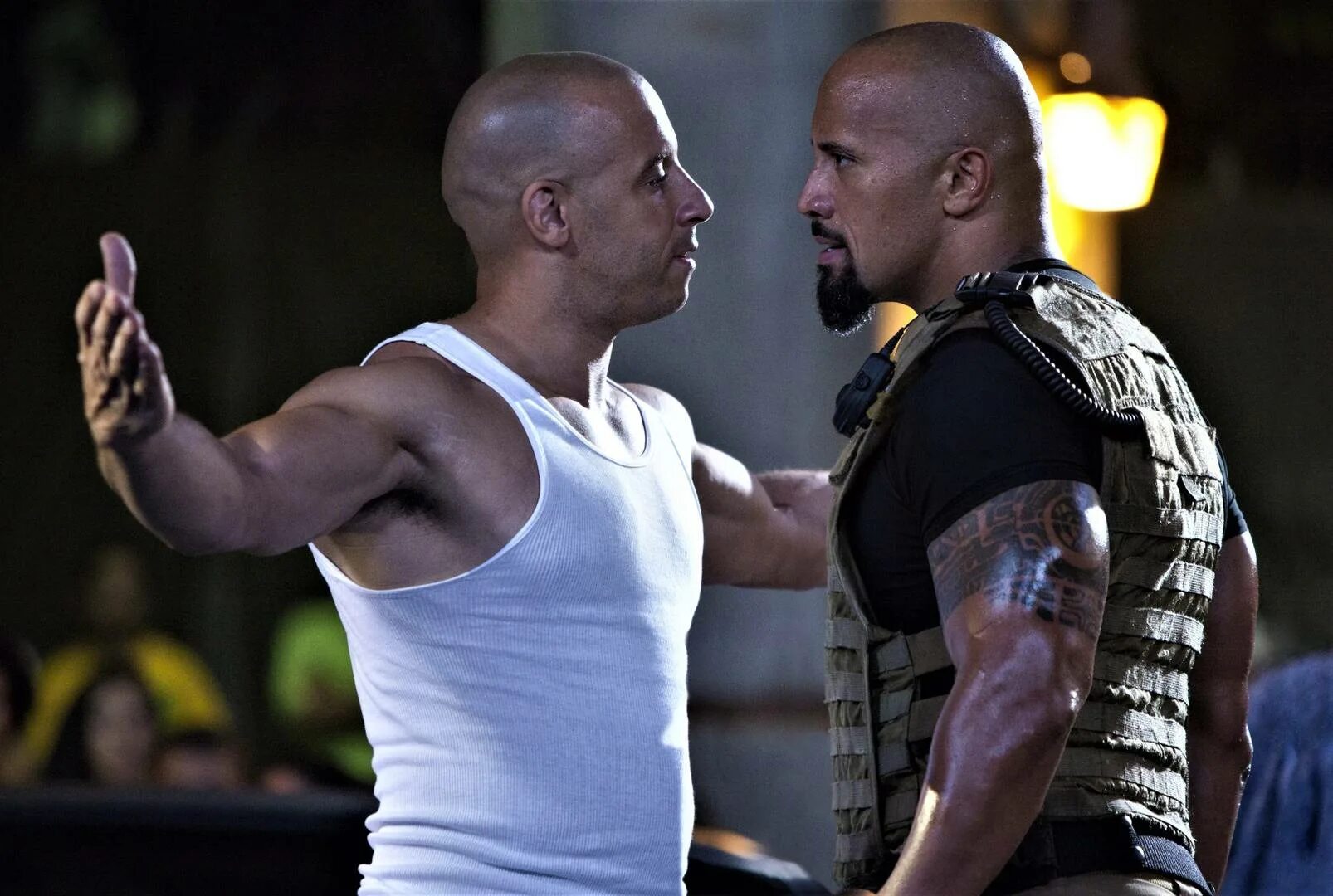 Вингдизель и дуэд джонсан. Вин дизель скала и стэтхэм. Дуэйн и вин дизель. Лдуйэн джонс и виндизель. Дуэйн скала джонсон форсаж.