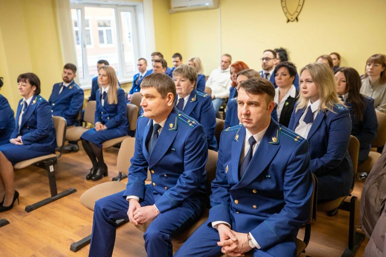 Сотрудники прокуратуры. День московской прокуратуры. Сотрудник московской прокуратуры. Сотрудник московской прокуратуры. Сотрудник московской прокуратуры.