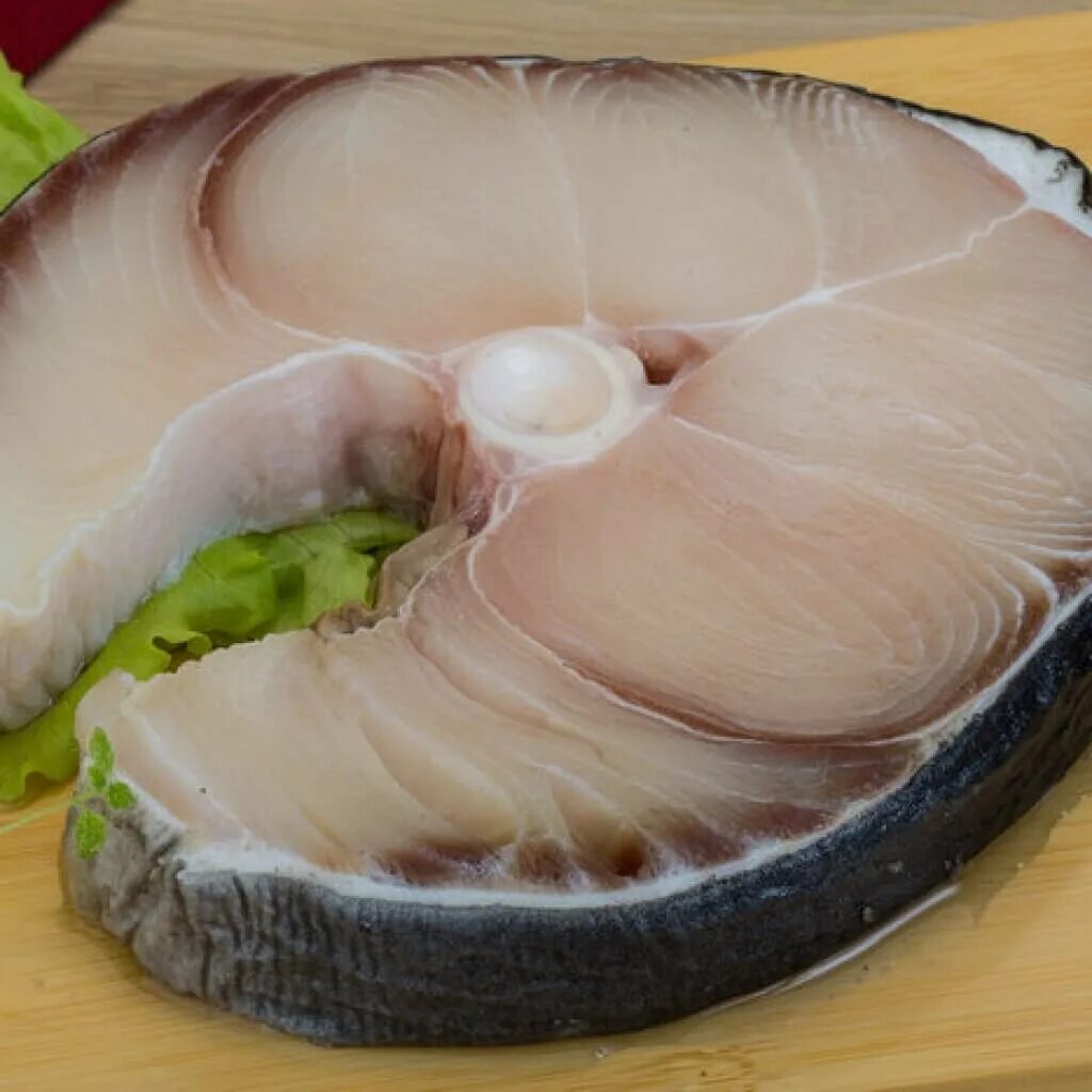 Как называется рыбье мясо. Стейк голубой акулы. мясо голубой акулы. стейк белуги.