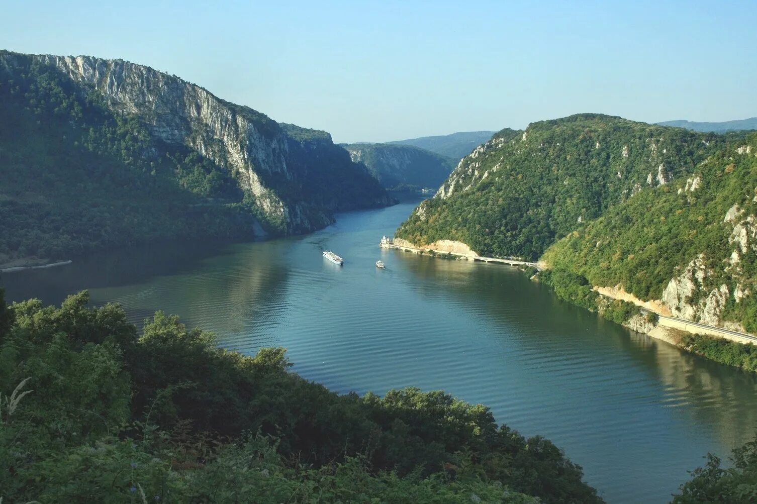 Река на юге страны. Сербия река Дунай. Река Дунай в Германии. Дунай в Австрии. Река Дунай в Австрии.