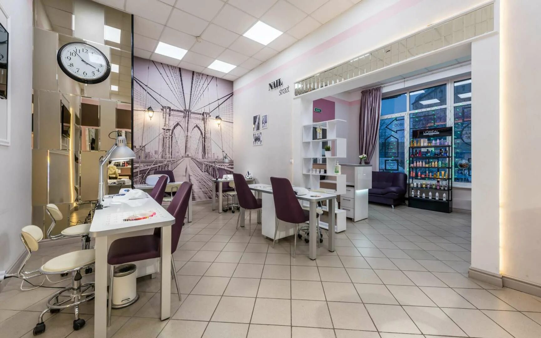 Салон красоты на стартовой. 5 авеню салон красоты на бочкова. Авеню студия. Парикмахерская lucky. Салон 5-я авеню.