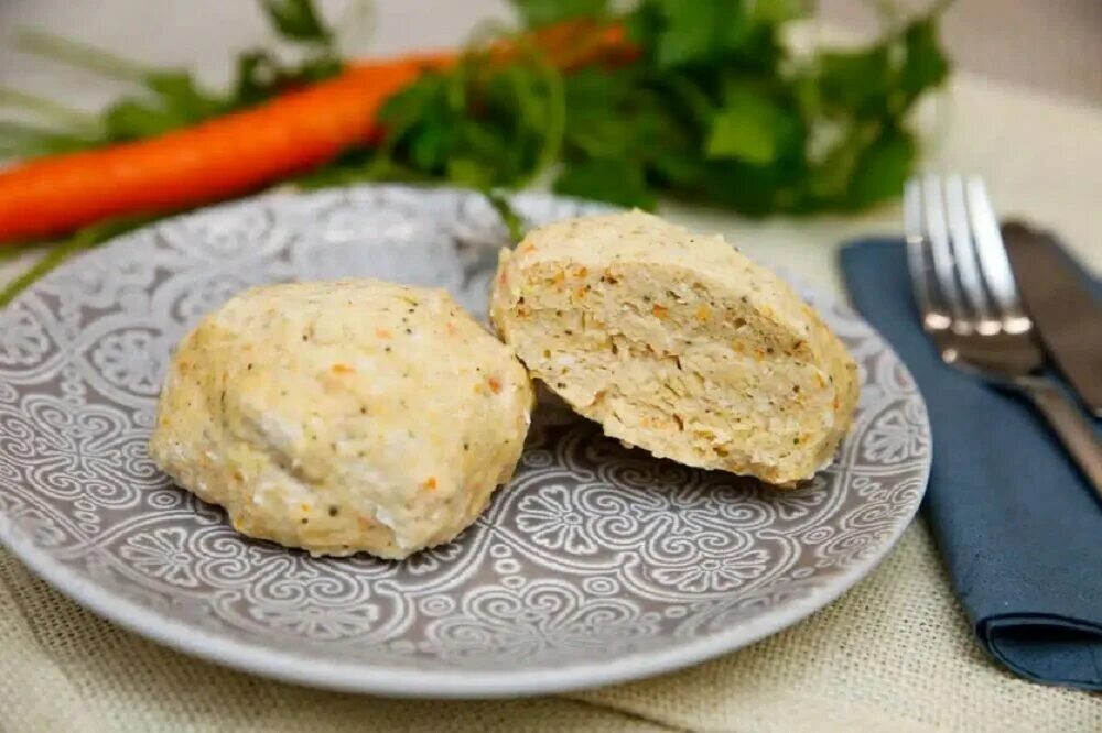 Котлеты из куриного филе. Куриные котлеты с морковью. Куриные котлеты с морковью и луком. Куриные котлеты с морковью и луком. Куриные котлеты с морковью и луком.