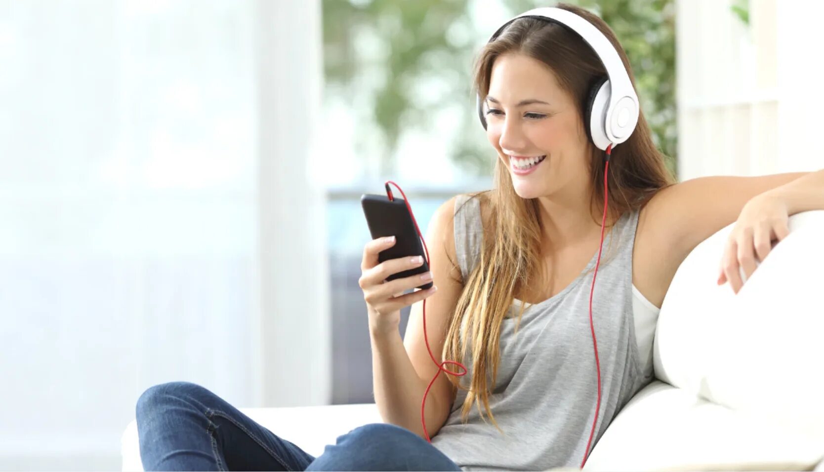 When i listen to music