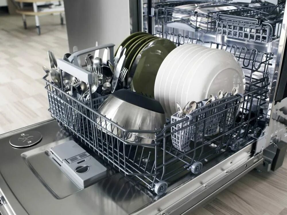 Посудомоечная машина литров воды. Для посудомоечных машин. Посудомойка. Посуда моющная машинки. Посуда в посудомоечной машине.