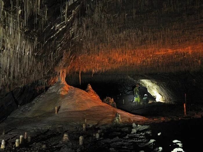 пещера октябрьская башкирия. пещера октябрьская. октябрьский пещера башкортостан. пещера октябрьская. киндерлинская пещера пещеры башкортостана.