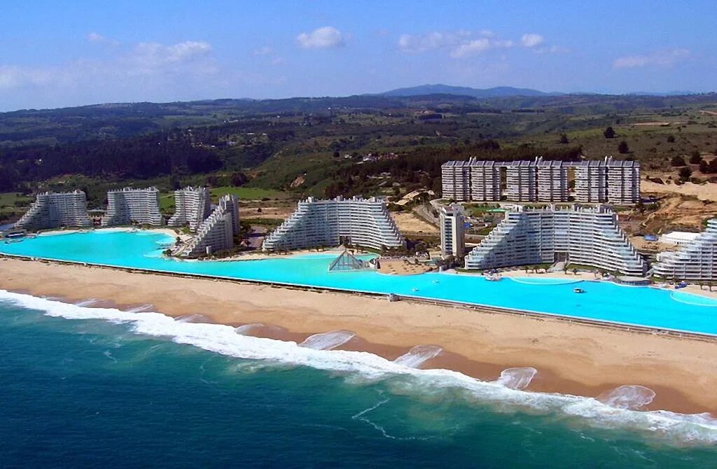 Самый большой бассейн в мире San Alfonso.
