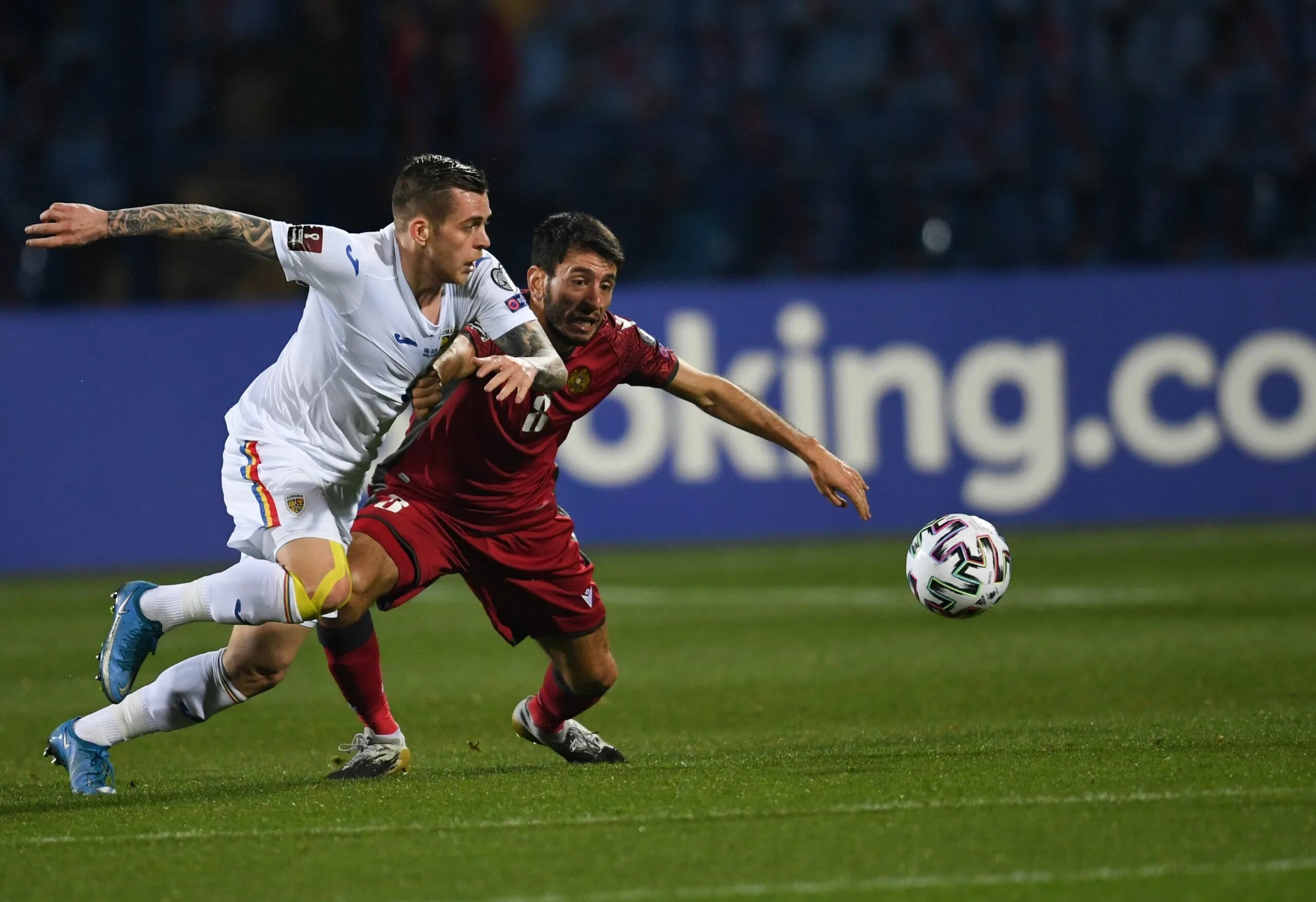 Miss armenia 1997. Армянские танцы. Национальный армянский макияж. Мисс армении 2001. Гагик абрамян директор завода.
