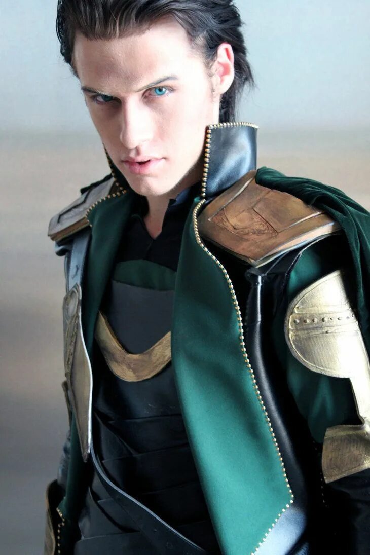 Мужской косплей. Cosplay локи. косплей кид локи. loki косплей. косплеер локи fahr.