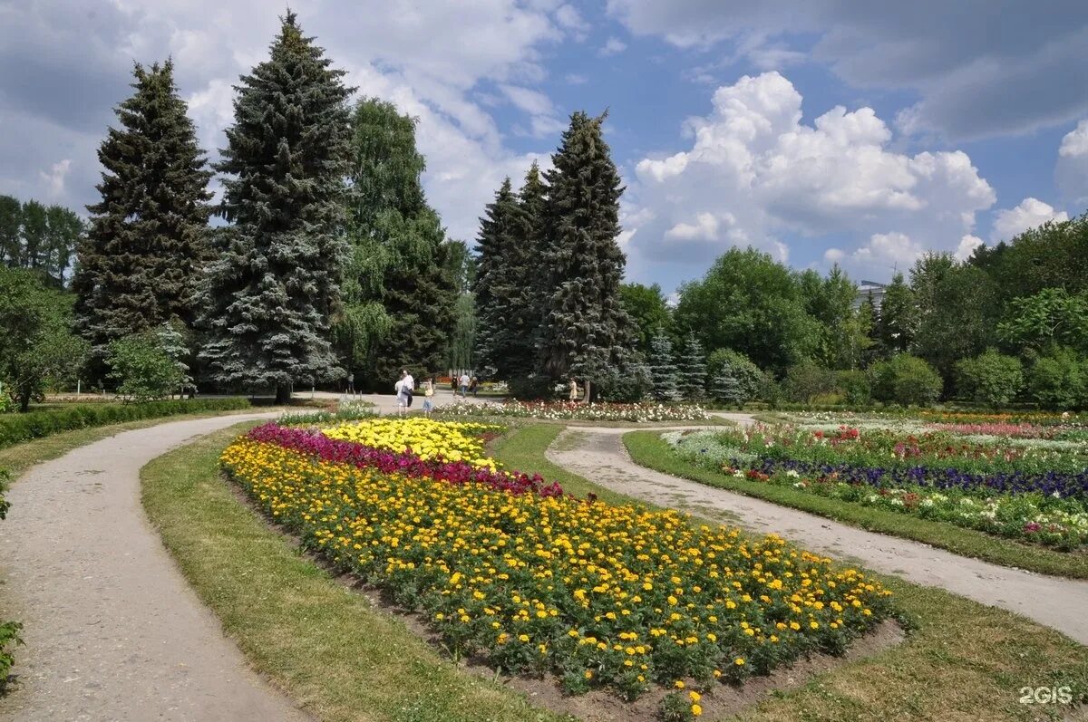 Дендрологический парк екатеринбург 8 марта. Парк в свердловском. Дендропарк екатеринбург первомайская. Ротонда екатеринбург харитоновский парк. Основинский парк екатеринбург.