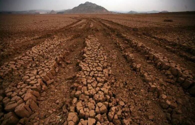 Засуха в Китае. Юньнань засуха. Засуха в центральной Азии. Эрозия почв в Китае.